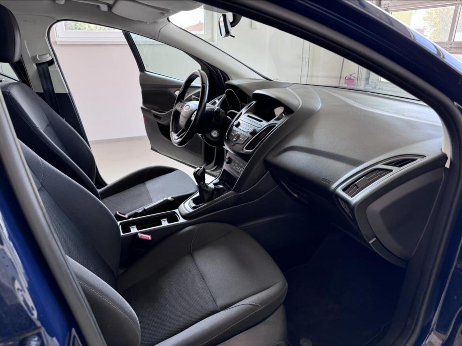 Ford Focus 12
