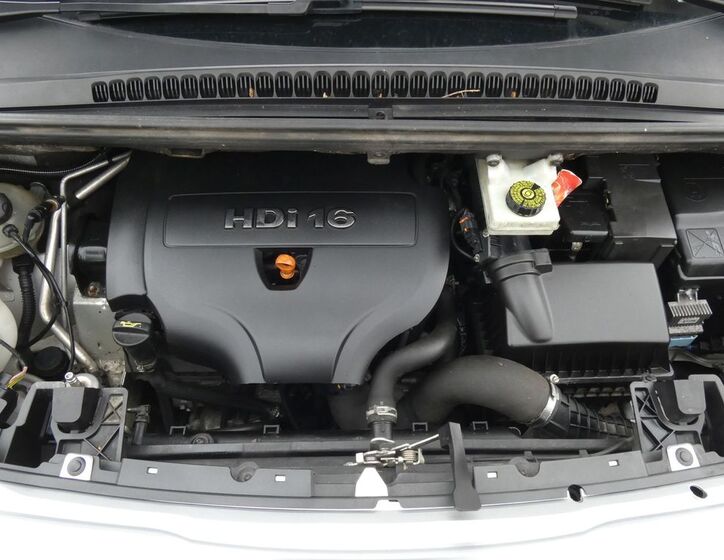 Peugeot 5008 44