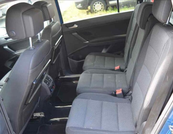 Volkswagen Touran 19