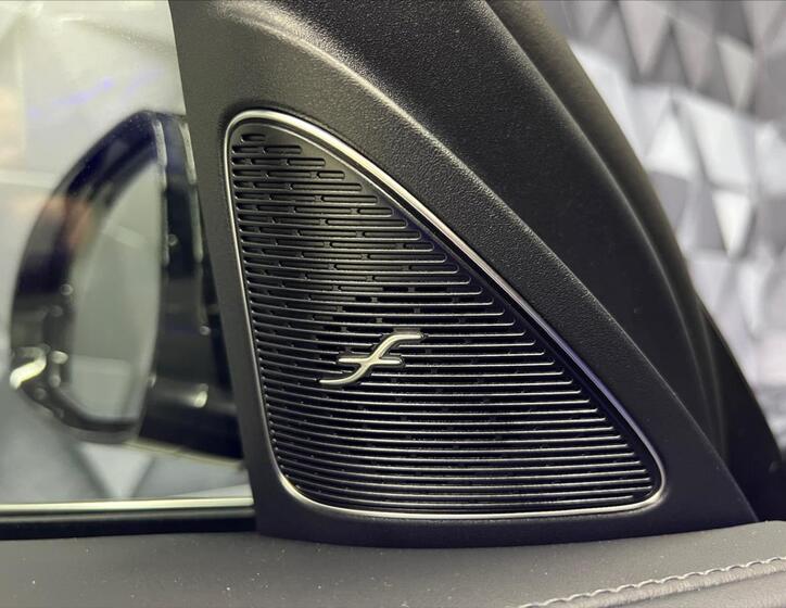 Mercedes-Benz Třídy E 22