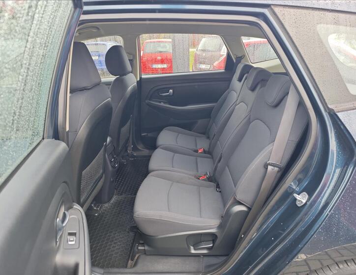 KIA Carens 11