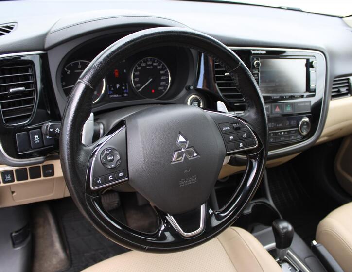 Mitsubishi Outlander 18