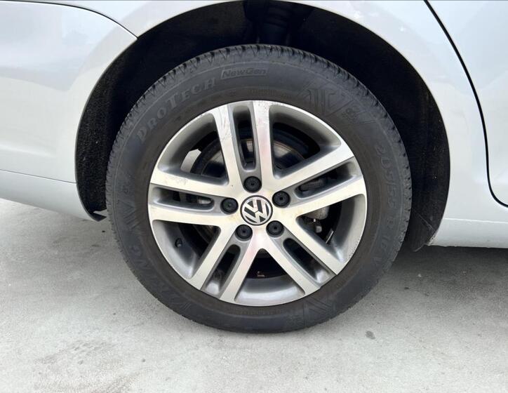 Volkswagen Golf 35