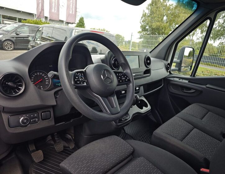 Mercedes-Benz Sprinter 7