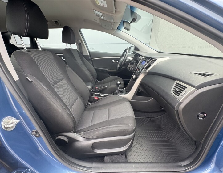 Hyundai i30 22