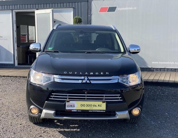 Mitsubishi Outlander 2