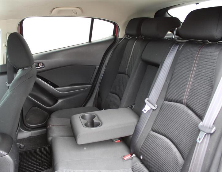 Mazda 3 11
