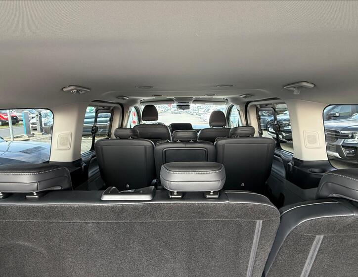 Ford Tourneo Custom 14