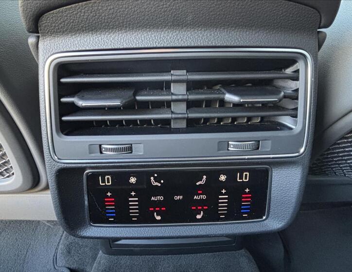 Audi Q8 22