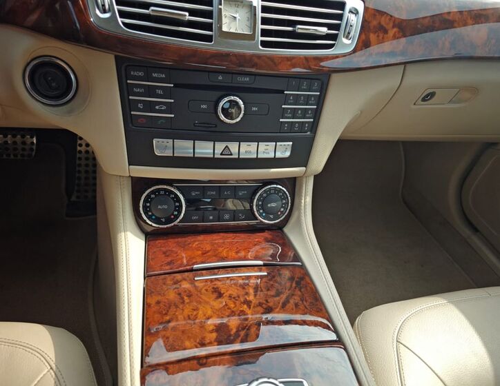 Mercedes-Benz CLS 12