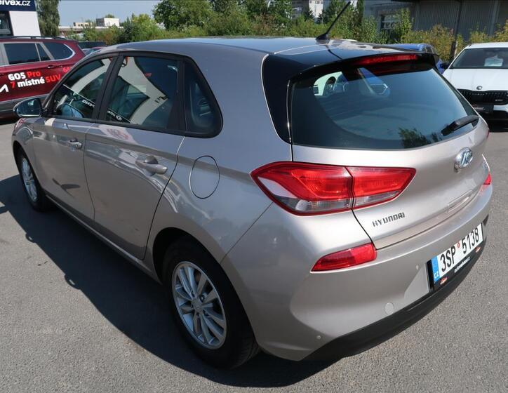 Hyundai i30 4