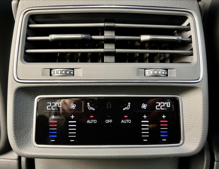 Audi Q7 29