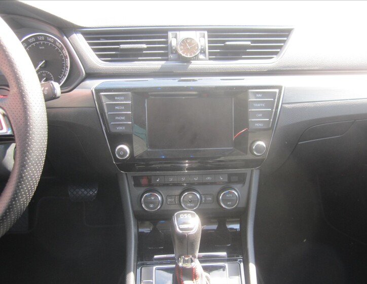 Škoda Superb 9