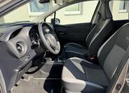 Toyota Yaris 8