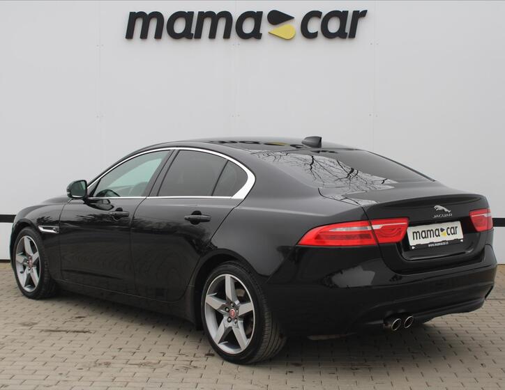 Jaguar XE 5