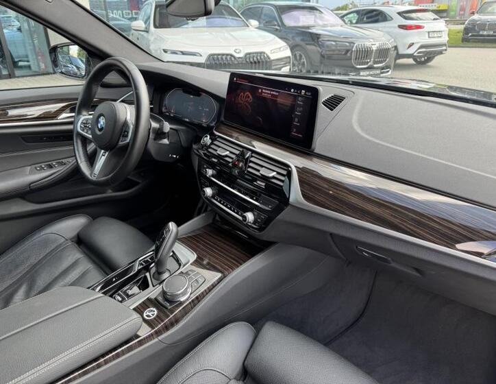 BMW Řada 5 12