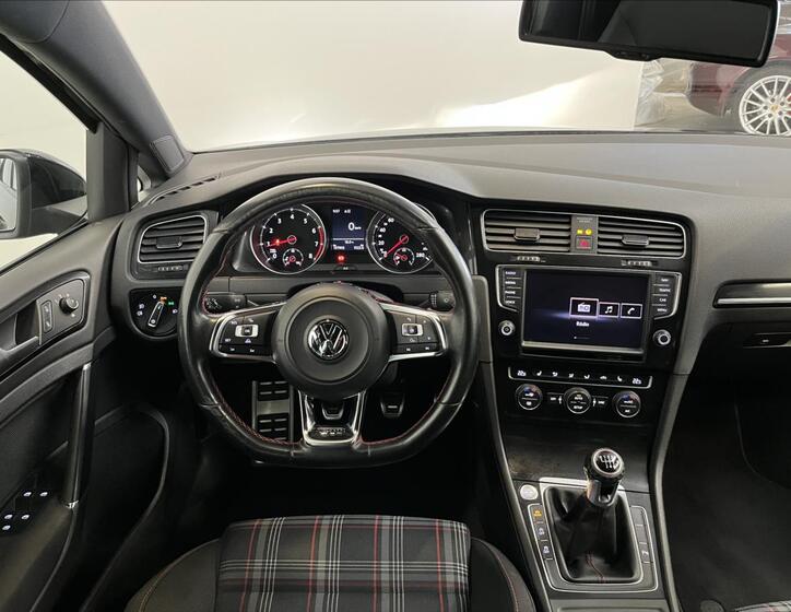 Volkswagen Golf 5
