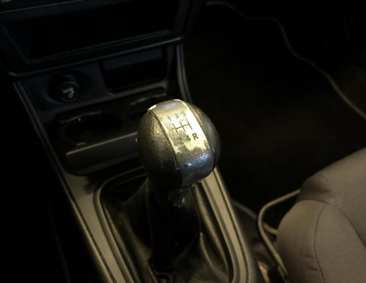 Nissan Almera 15
