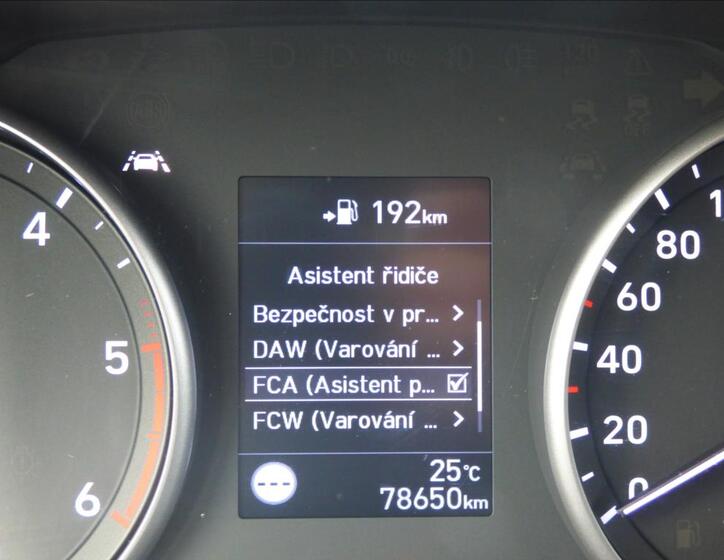 Hyundai i30 25