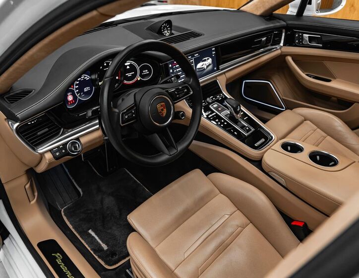 Porsche Panamera 22