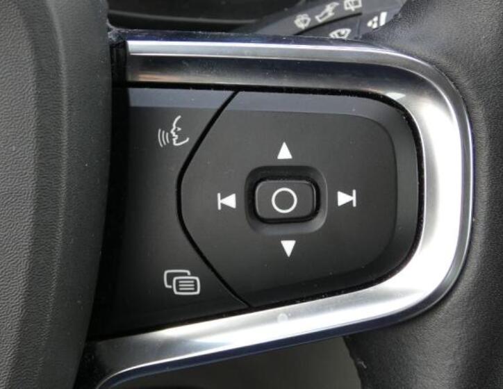 Volvo XC40 12