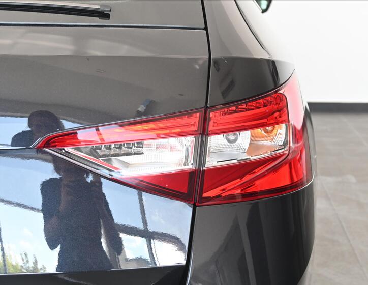 Škoda Superb 33