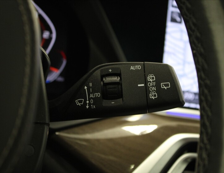 BMW X7 30