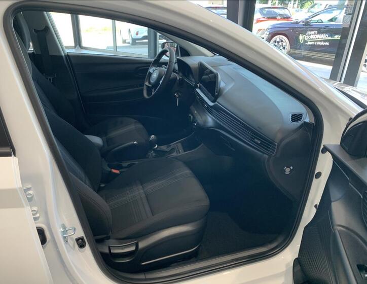 Hyundai i20 35