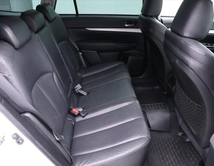 Subaru Outback 13