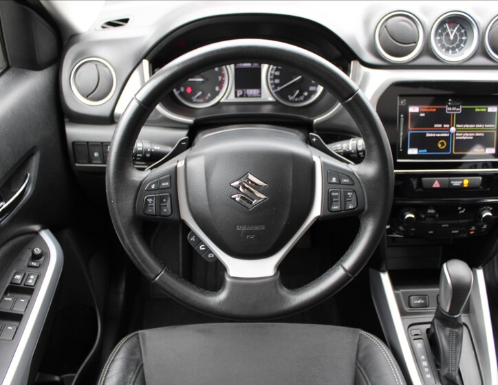 Suzuki Vitara 10
