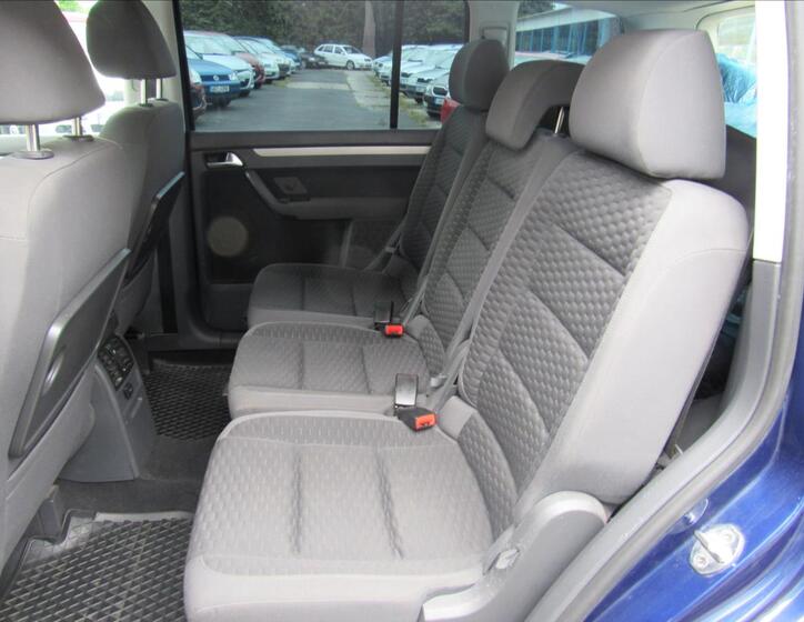 Volkswagen Touran 10