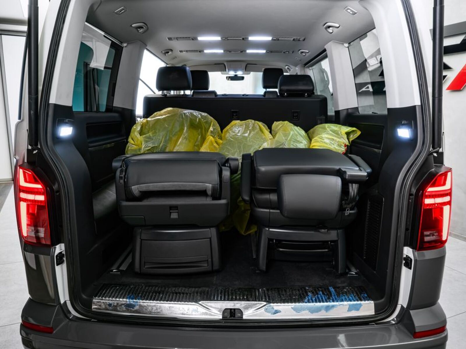 Volkswagen Multivan 19