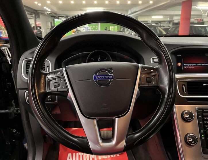 Volvo V60 14