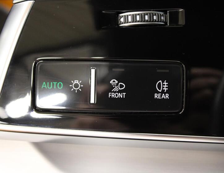 Audi Q8 16