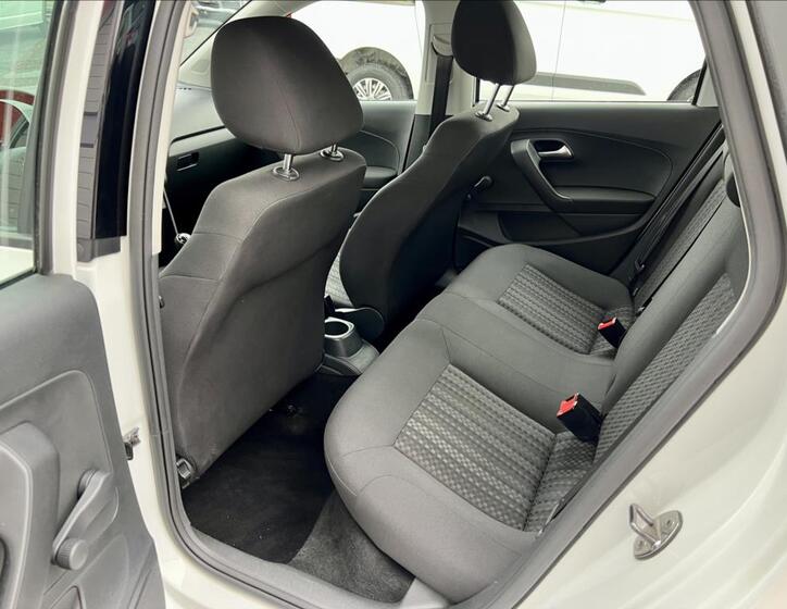 Volkswagen Polo 13