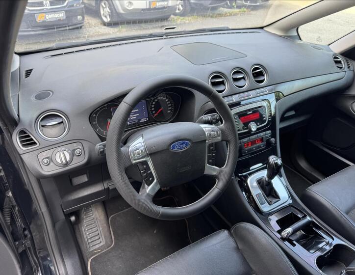 Ford S-MAX 21