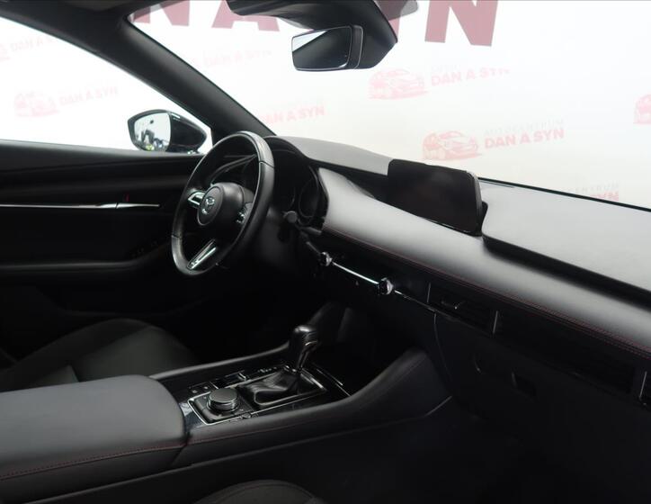 Mazda 3 11