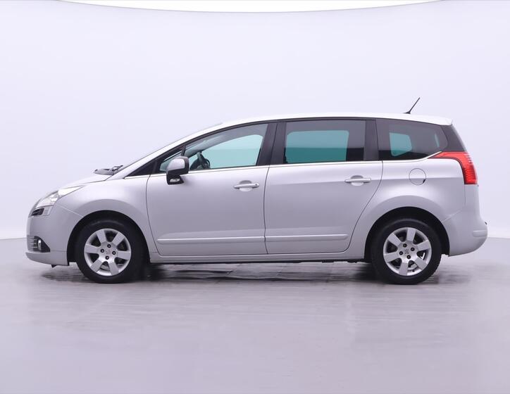 Peugeot 5008 4