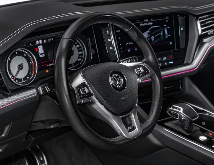 Volkswagen Touareg 16