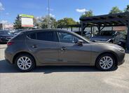 Mazda 3 4