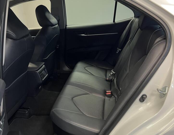 Toyota Camry 11