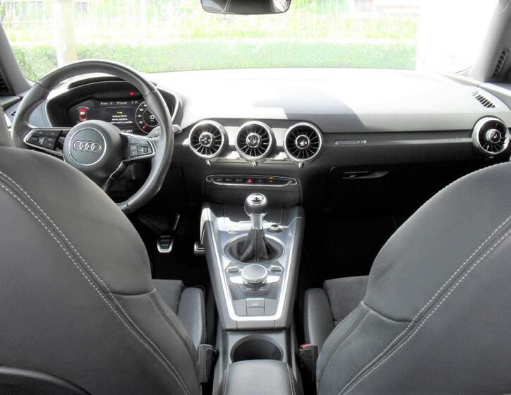 Audi TT 21