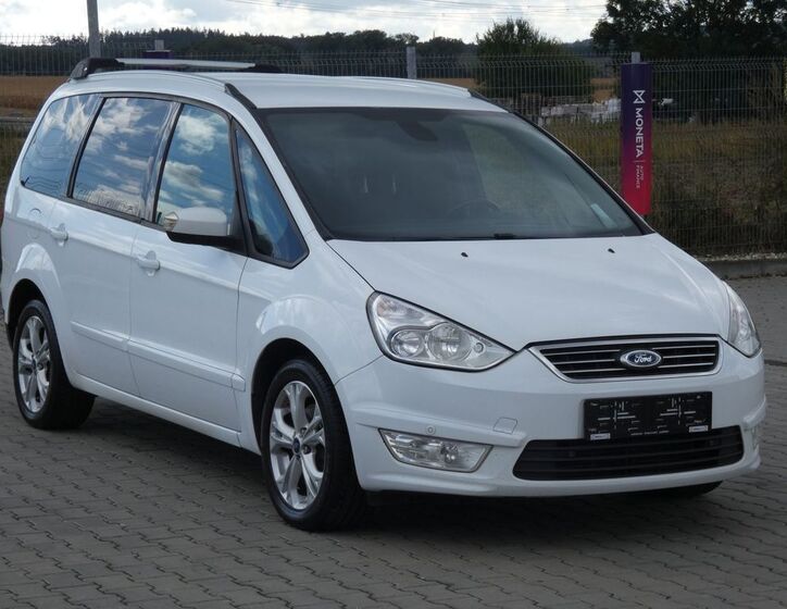 Ford Galaxy 14