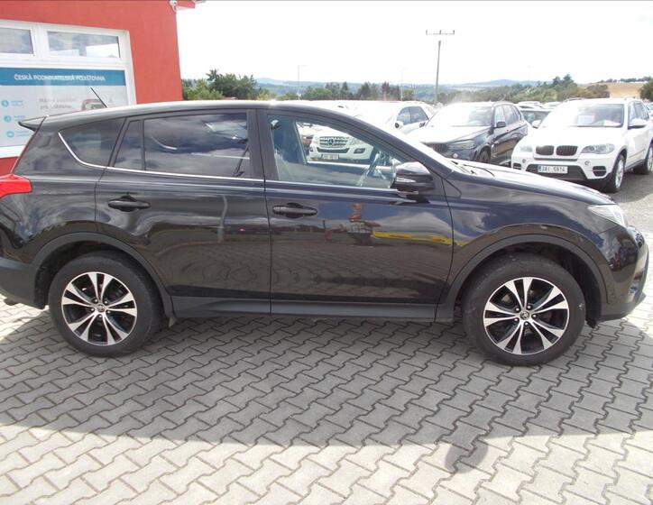 Toyota RAV4 8