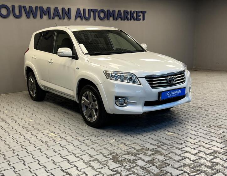 Toyota RAV4 12