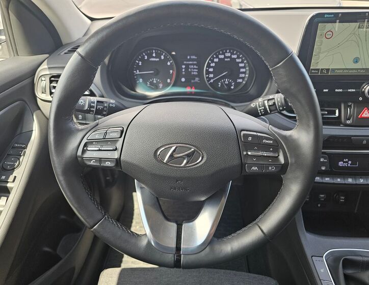Hyundai i30 14