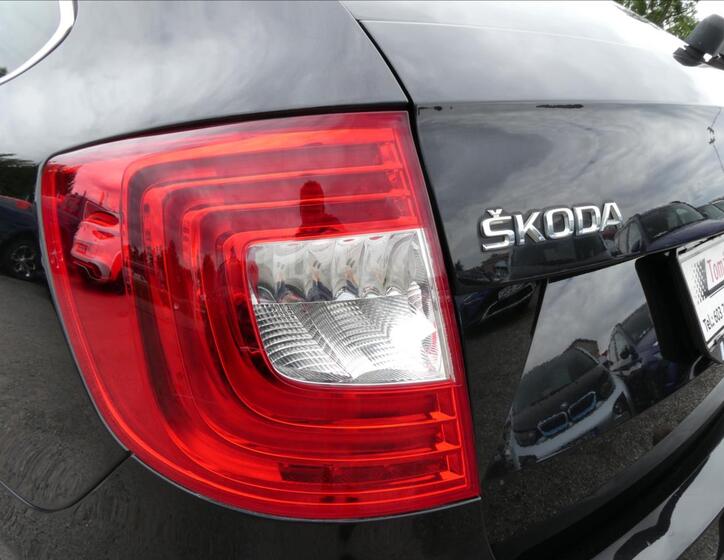 Škoda Superb 11