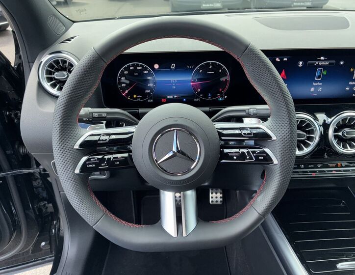 Mercedes-Benz GLA 18