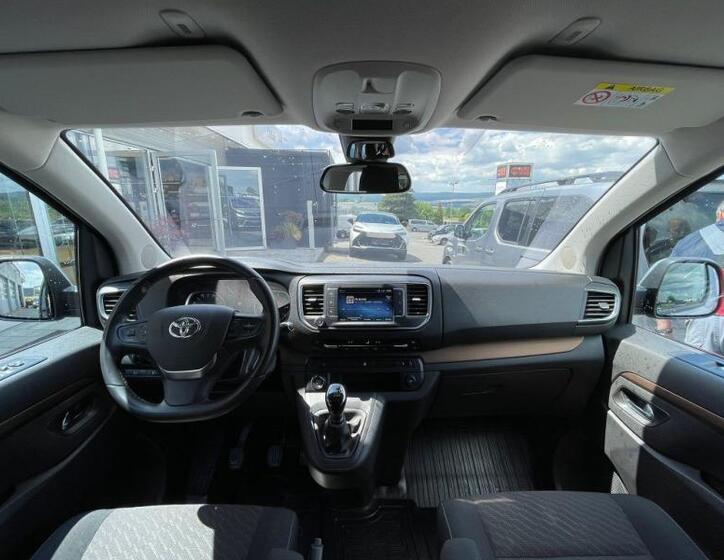Toyota ProAce Verso 11