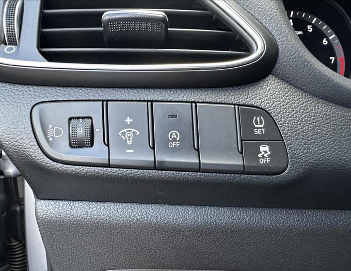 Hyundai i30 18